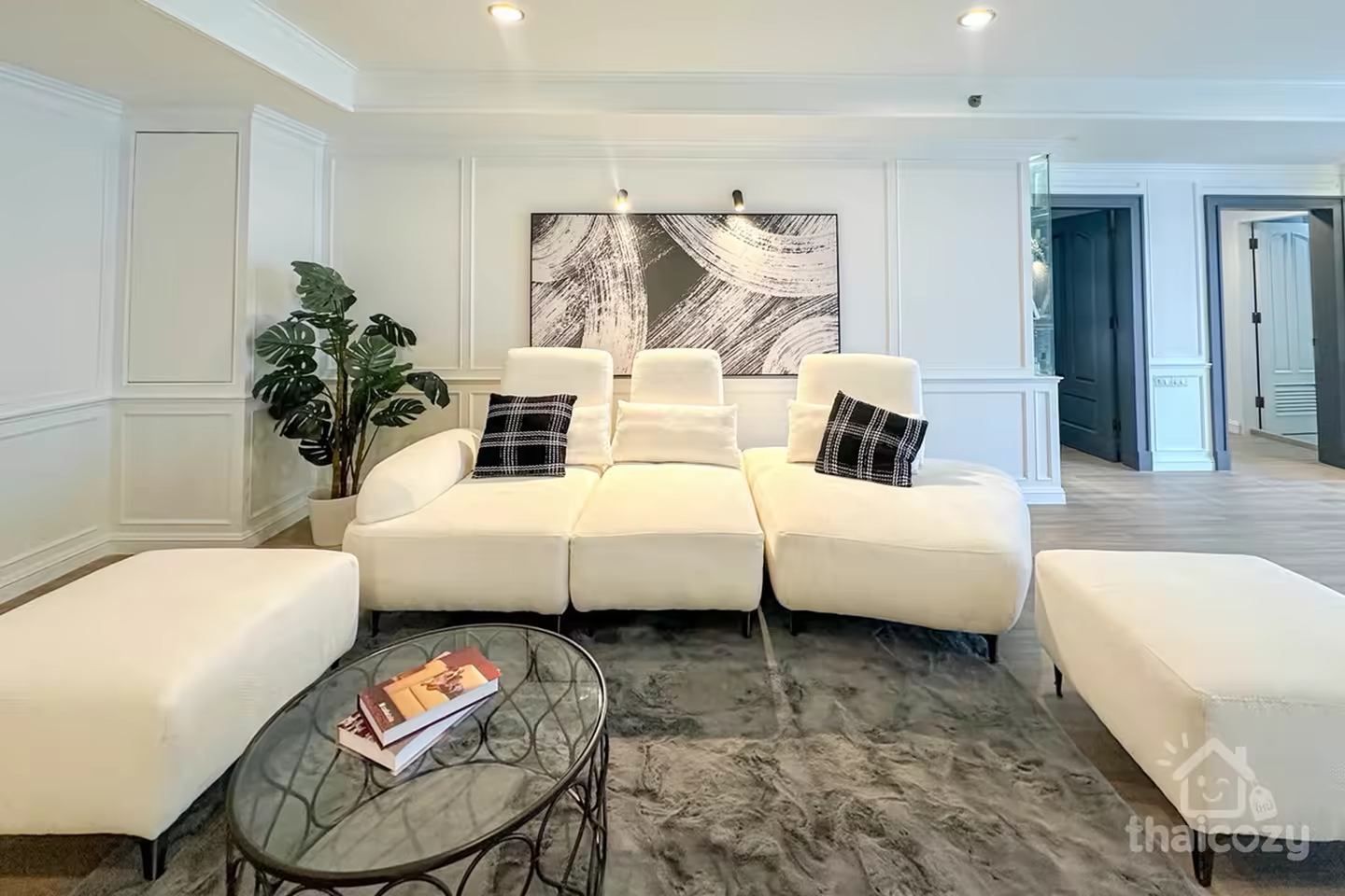ラスコリーナス 3BR コンド、BTSアソーク近く photo 1