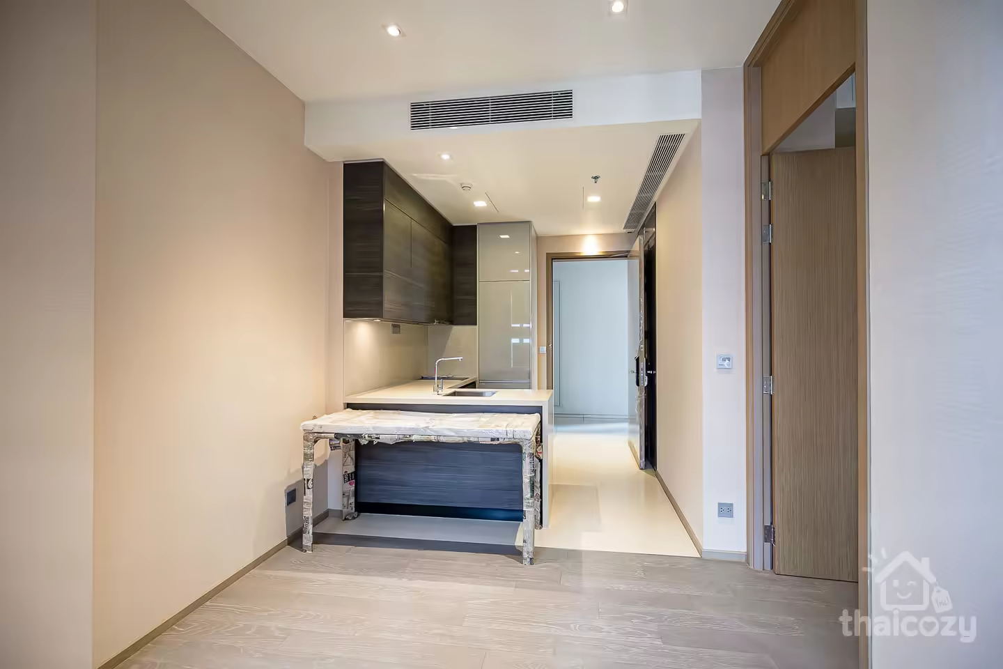 The Esse Asoke 1-Bedroom Condo photo 1