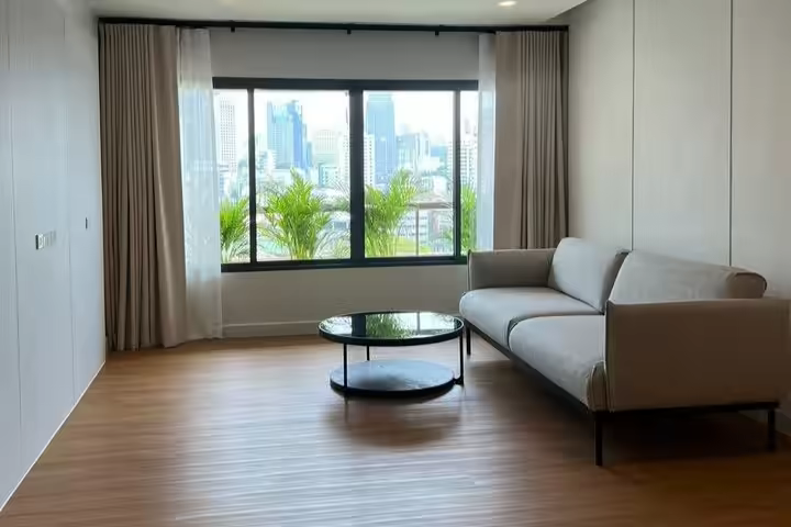 ให้เช่าคอนโด 1 ห้องนอนใหญ่ บ้านเพลินจิต