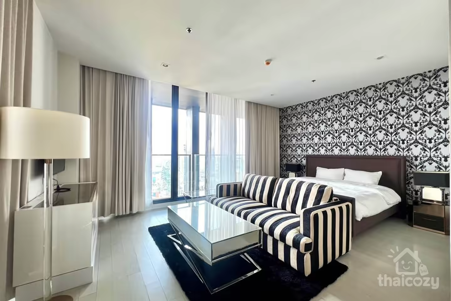 นoble Ploenchit Penthouse Duplex 3BR photo 2
