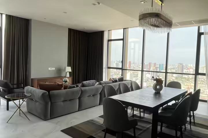 더 모뉴먼트 통로 3BR 럭셔리 콘도