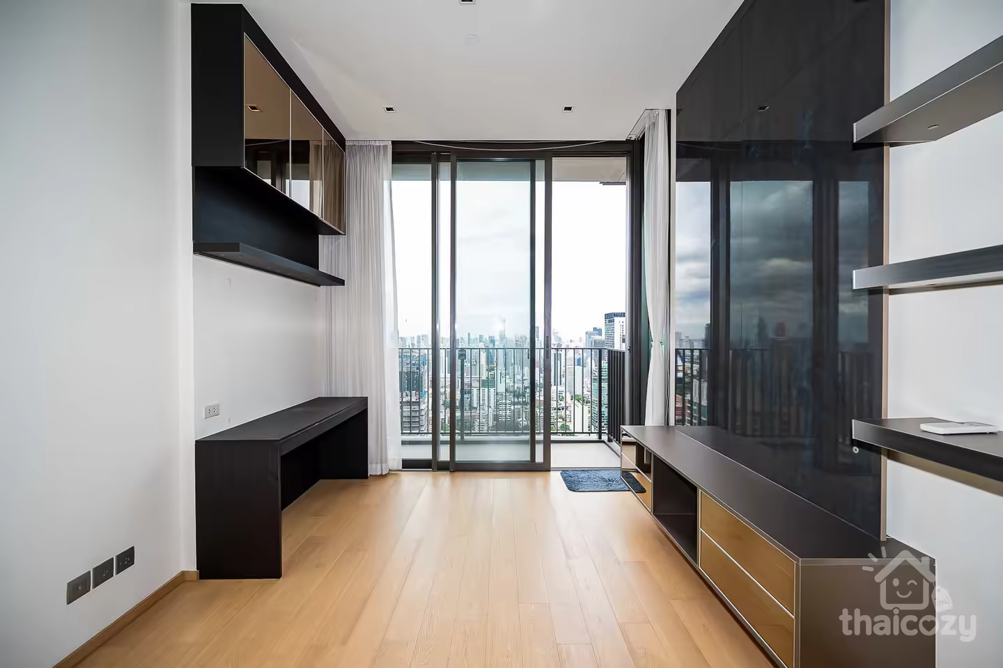 28 Chidlom Condo 250m to BTS Chit Lom photo 1