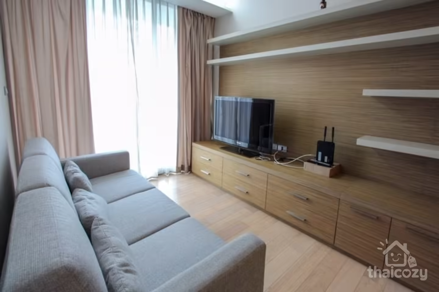 Elegant 1BR at Via 49, Phrom Phong photo 1