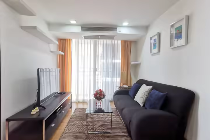 Modern 2BR Condo at The Alcove 49
