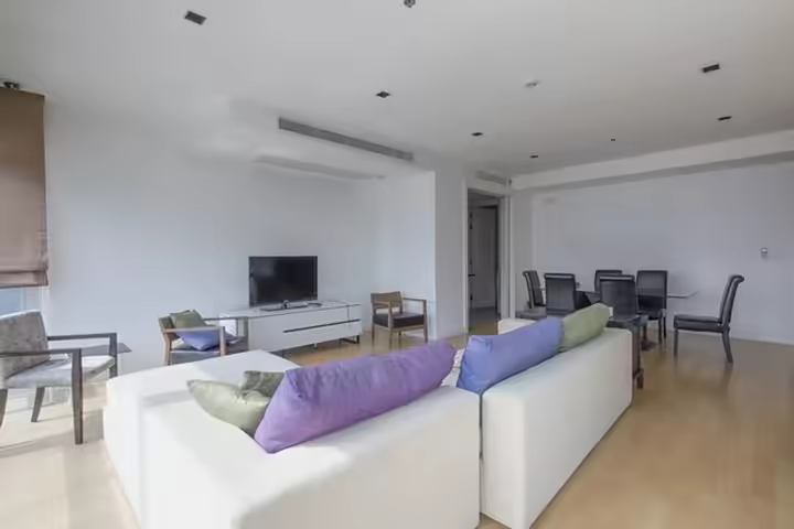 Athenee Residence 3BR Near Phloen Chit BTS