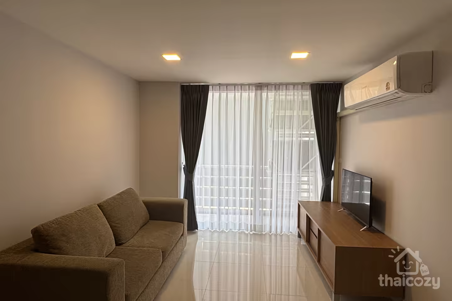 The Alcove 49 Condo Near BTS Phrom Phong photo 1
