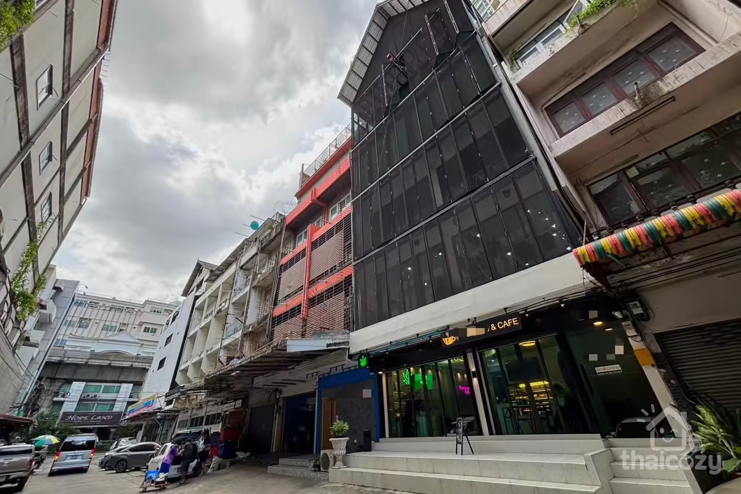 Cafe & Cannabis Shop 115 sqm Sukhumvit photo 2