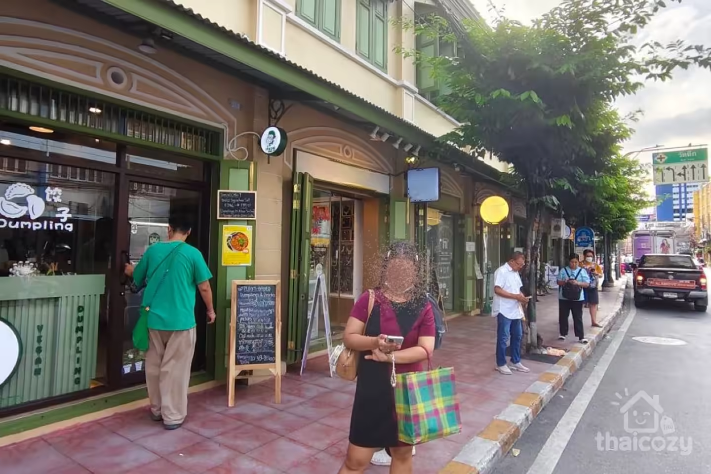 Commercial Unit for Rent on Yaowarat 107 sqm photo 1