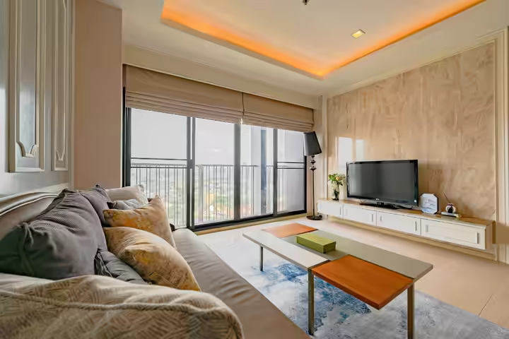 Noble Reveal Condo 200m to BTS Ekkamai