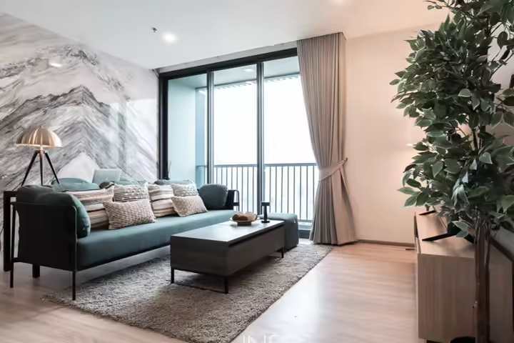 XT Phayathai Condo Near BTS Rang Nam