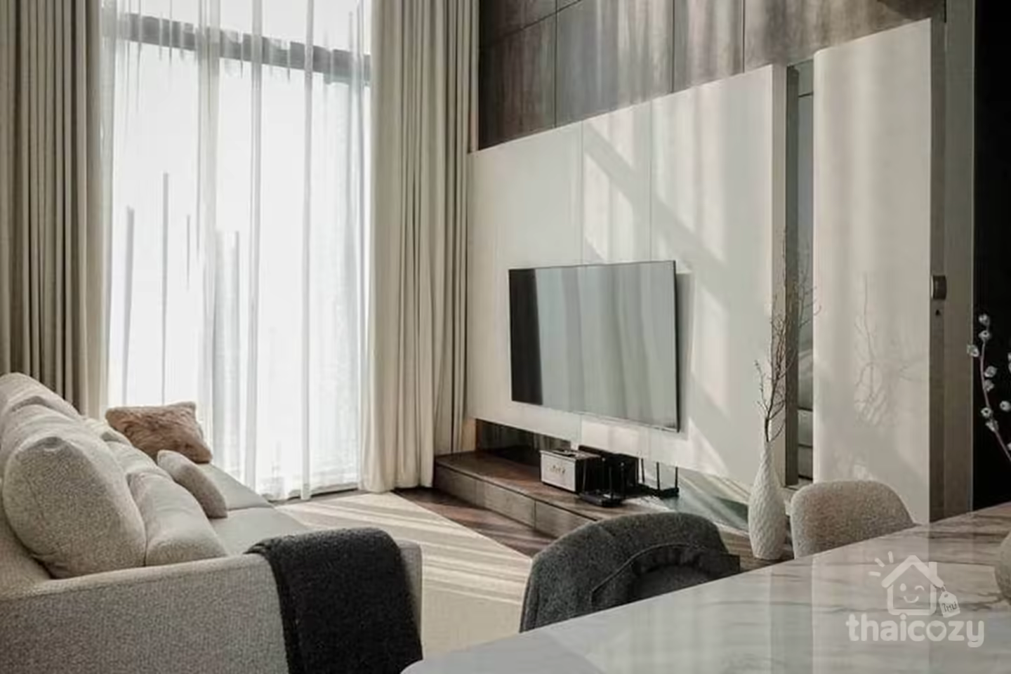 Laviq Sukhumvit 57 Duplex Condo Near BTS Thong Lo photo 1