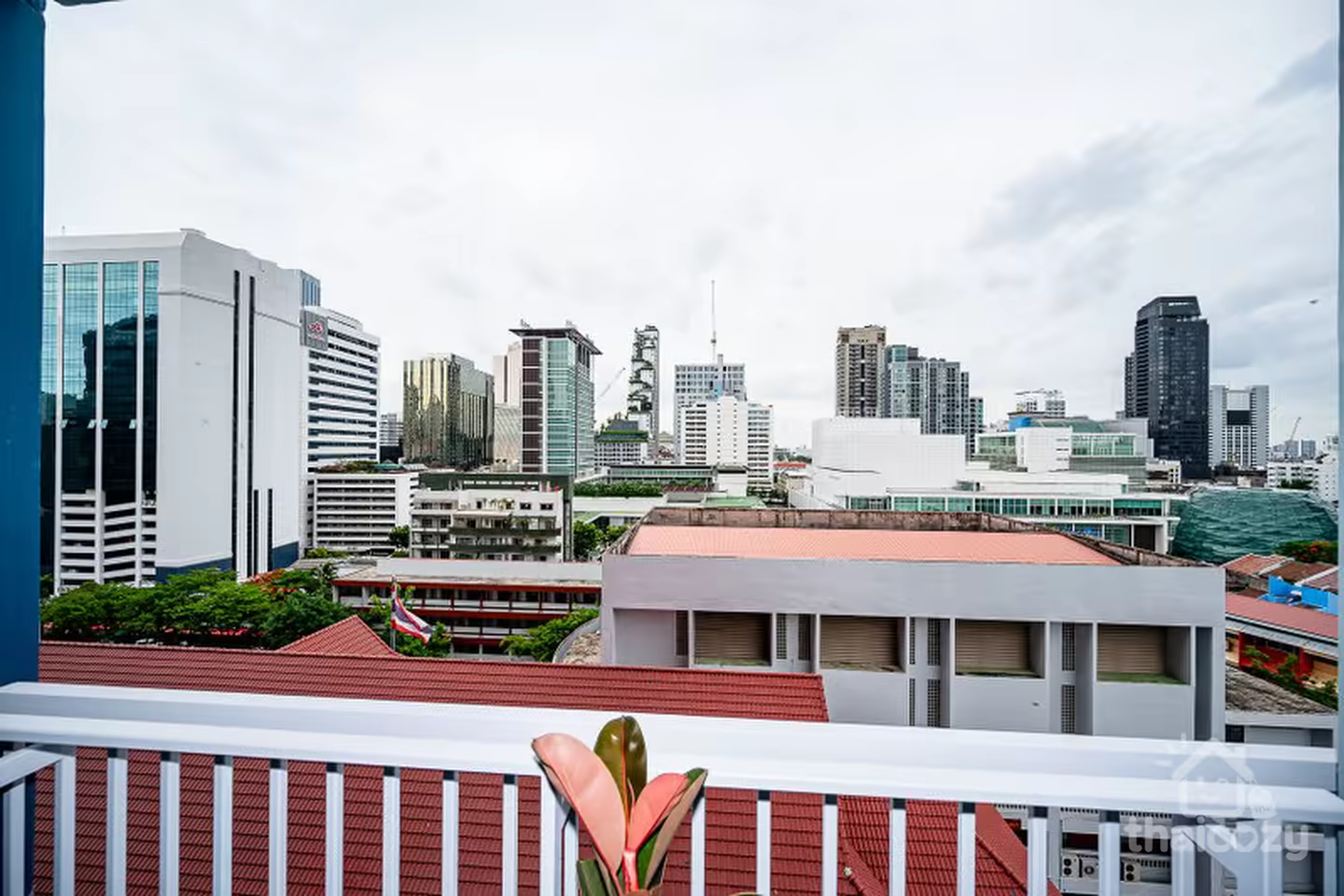 XT Phayathai 1-Bed Condo near BTS photo 2