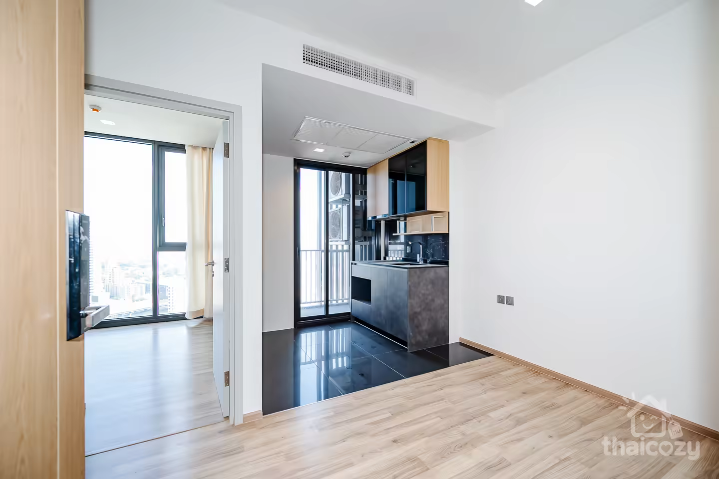 City View 24th Floor Condo Near Chatuchak Park photo 1