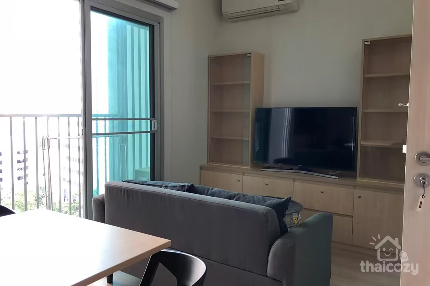 Noble Revolve Ratchada 2BR Condo for Sale photo 2