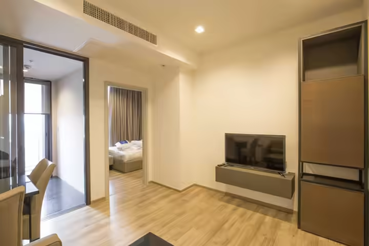 The Line Jatujak-Mochit 1BR Condo for Rent