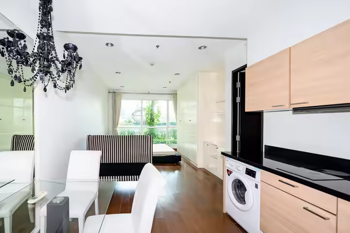Luxury Condo at The Address Chidlom