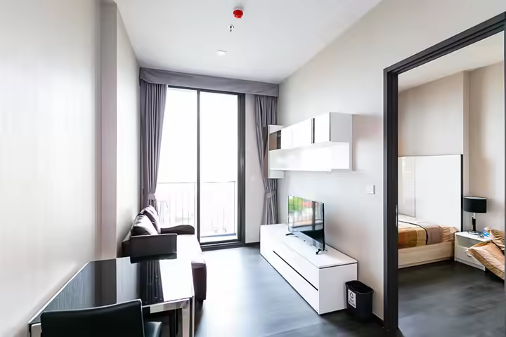 EDGE Sukhumvit 23 – 1BR Condo for Rent