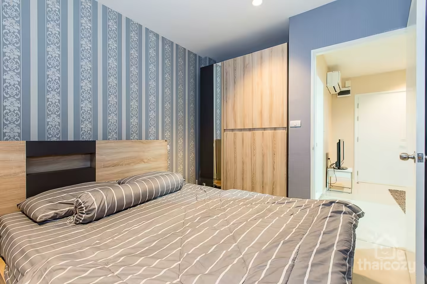 Charming 1BR Condo at Aspire Sukhumvit 48 photo 2