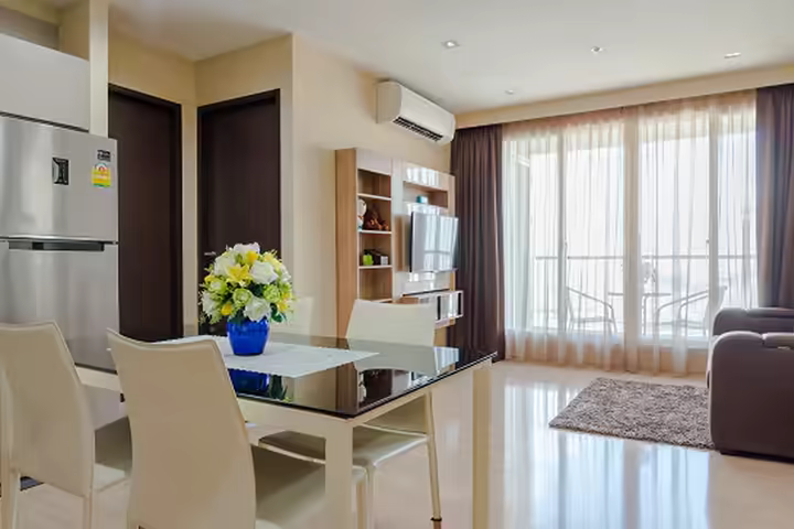 Condo just 300m to BTS Saphan Taksin
