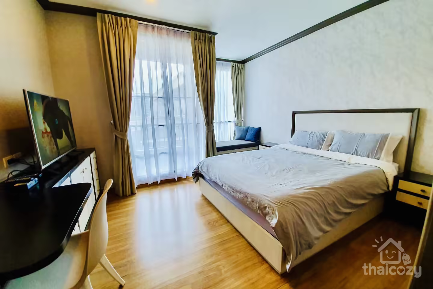 Charming 1BR Condo Near BTS National Stadium photo 1