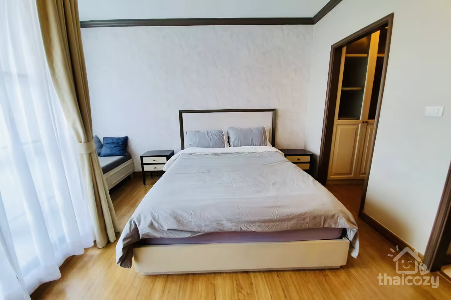 Charming 1BR Condo Near BTS National Stadium photo 2