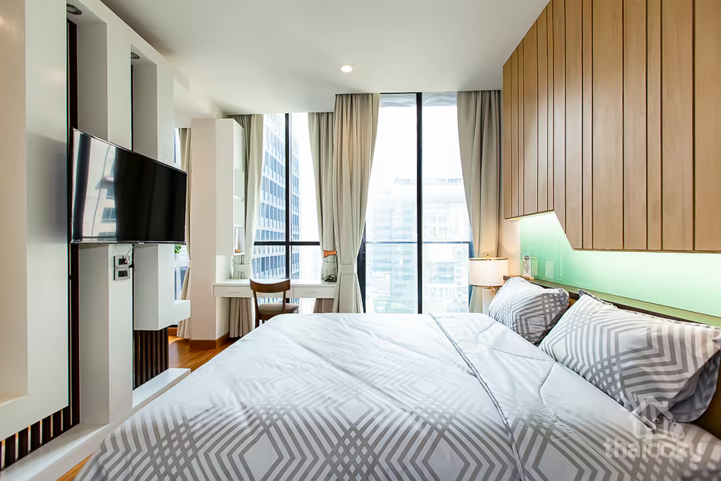 Noble Ploenchit 2BR Condo for Rent photo 2