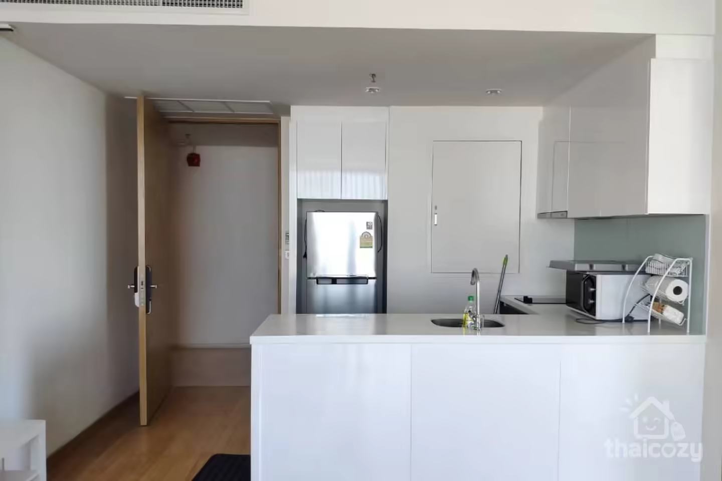 A Modern Luxury condominium, Ready to move in photo 2