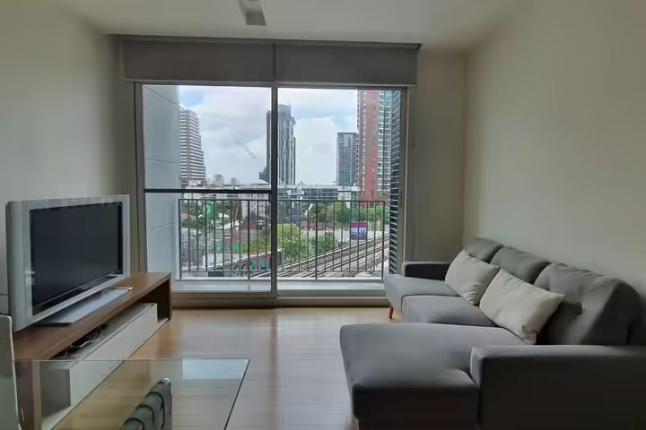 2 Bedrooms for rent on the 9 floor in Siri at Sukhumvit
