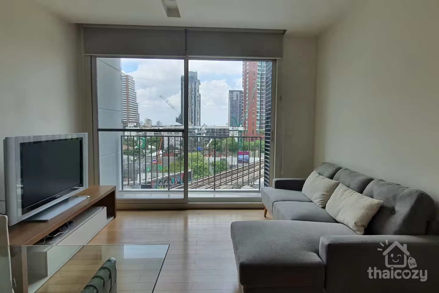 2 Bedrooms for rent on the 9 floor in Siri at Sukhumvit photo 1