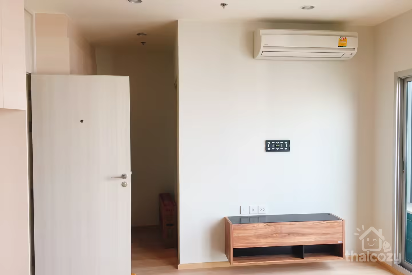 Condo 7min MRT Thai Cultural Centre photo 2