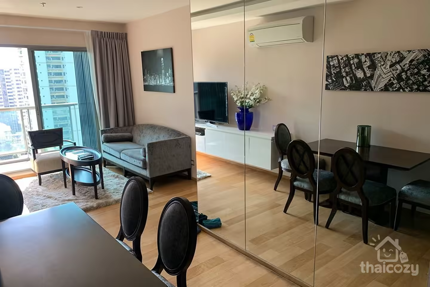 H Sukhumvit 43, 2 bedroo,s fully furnished living areas photo 1