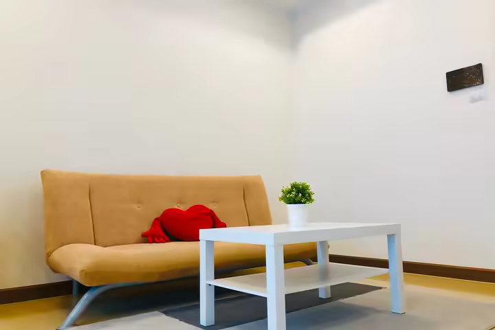 Condo near BTS Phaya Thai and hospital
