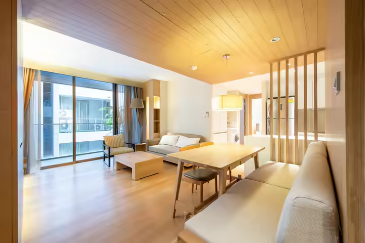 The Philo Residence Apartment comes with a large room. Closed to shopping mall and park.