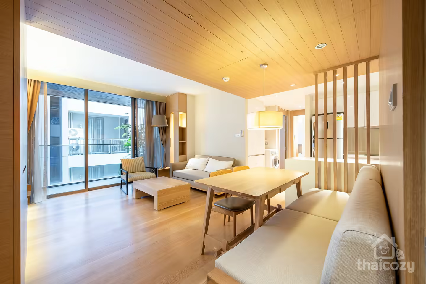 The Philo Residence Apartment comes with a large room. Closed to shopping mall and park. photo 1