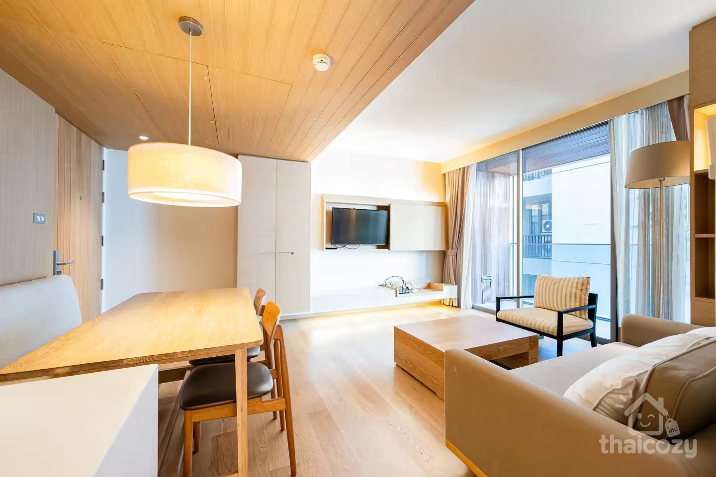 The Philo Residence Apartment comes with a large room. Closed to shopping mall and park. photo 2