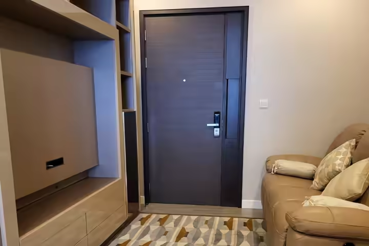 The Room Rama 4 – 1BR Condo near MRT