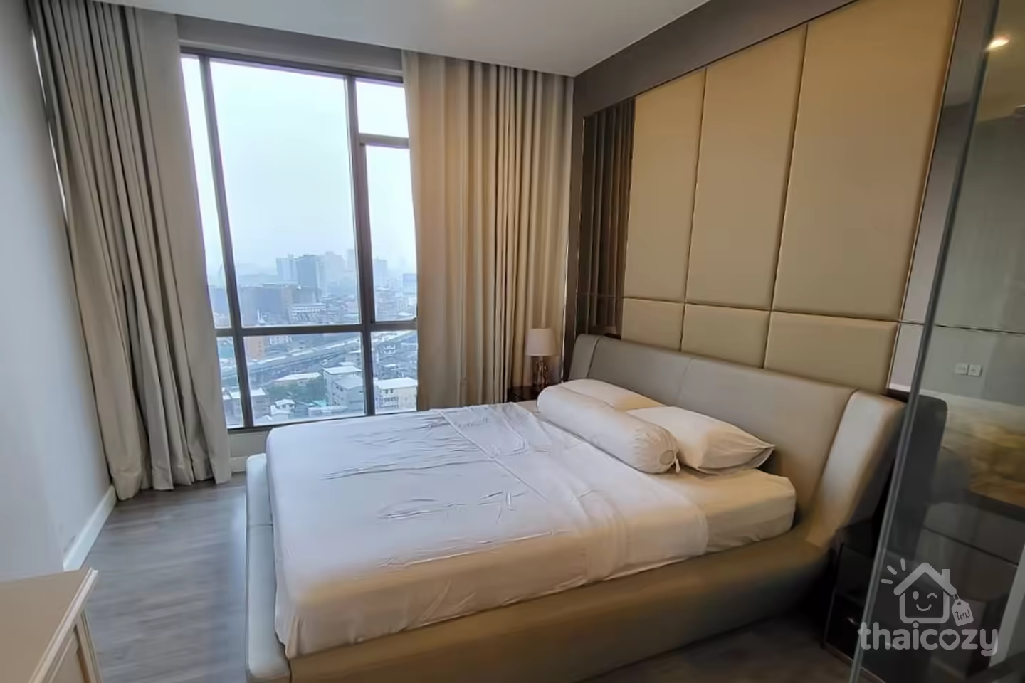 The Room Rama 4 – 1BR Condo near MRT photo 2