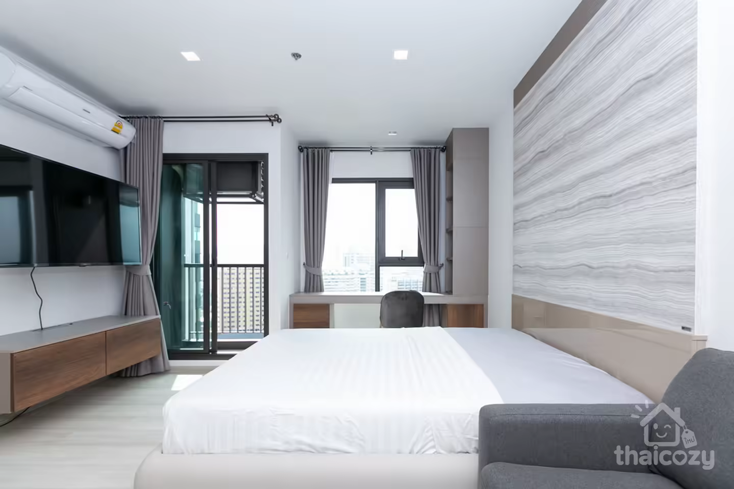 Life @ Wireless Condo Rent photo 2
