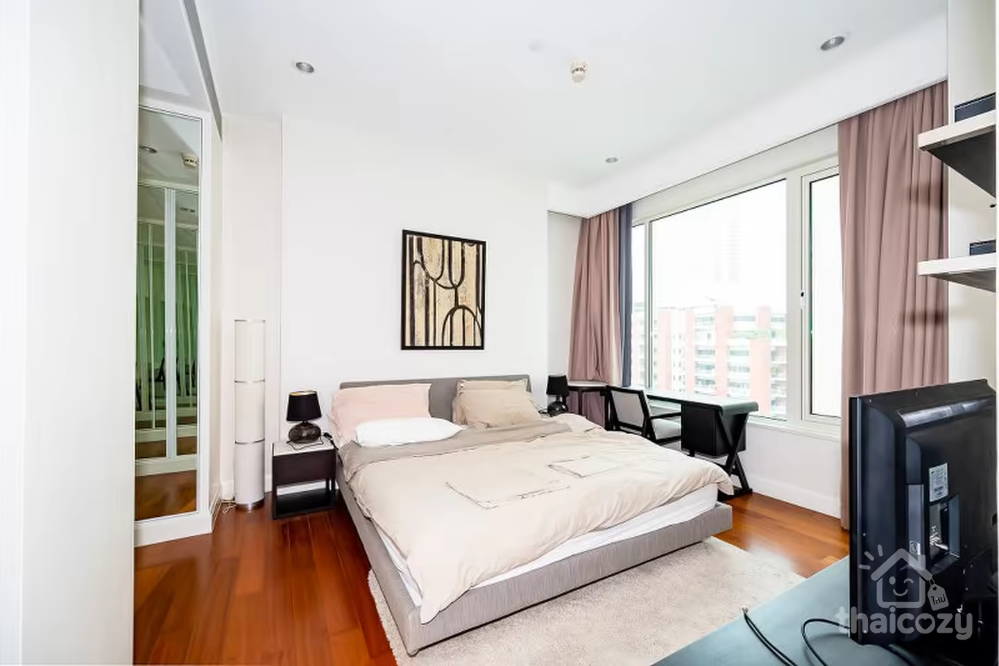 Q Langsuan 2BR Condo Near BTS Ratchadamri photo 1