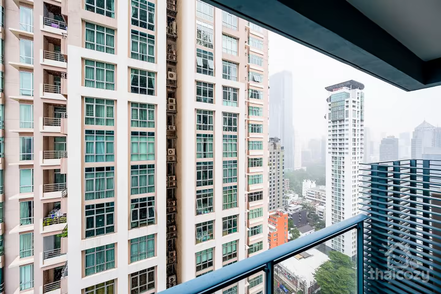 Q Langsuan 2BR Condo Near BTS Ratchadamri photo 2