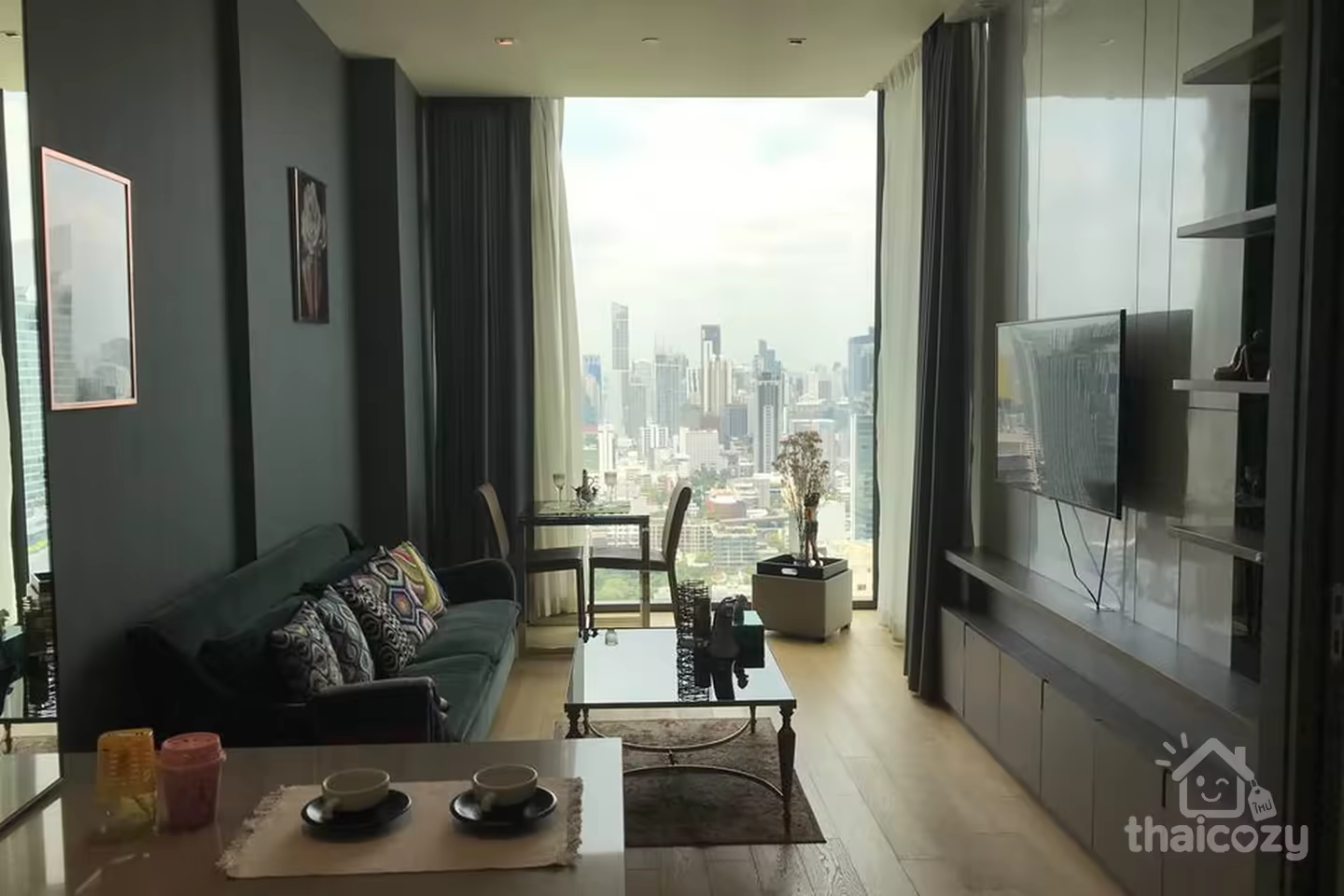 28 CHIDLOM, the luxurious condo near the BTS Chidlom photo 1