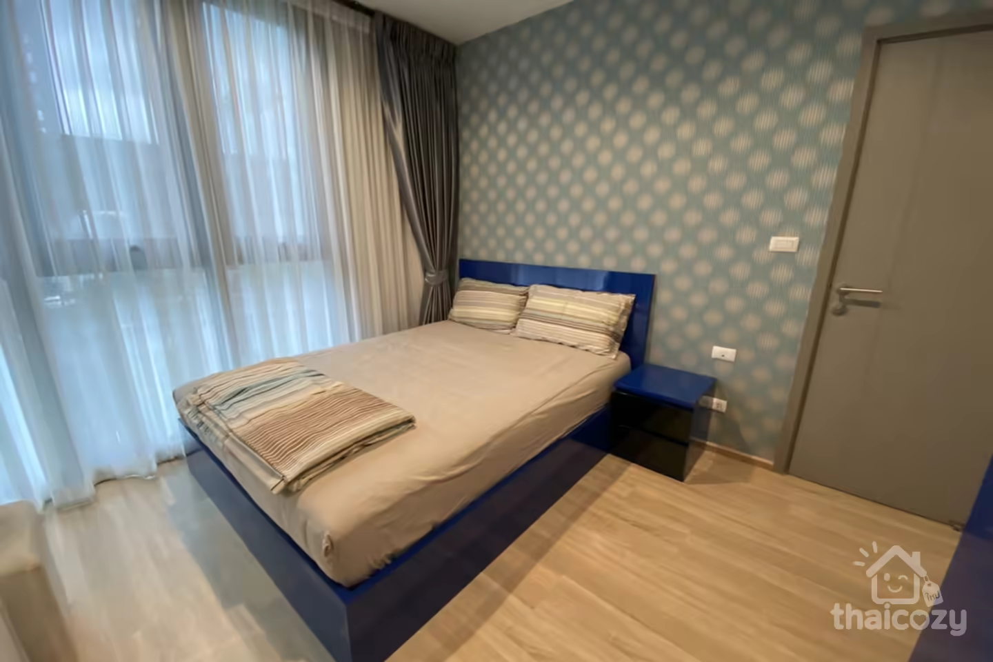 The BASE Garden Rama 9 is Situated a mere 700 metres from the Airport Link photo 2