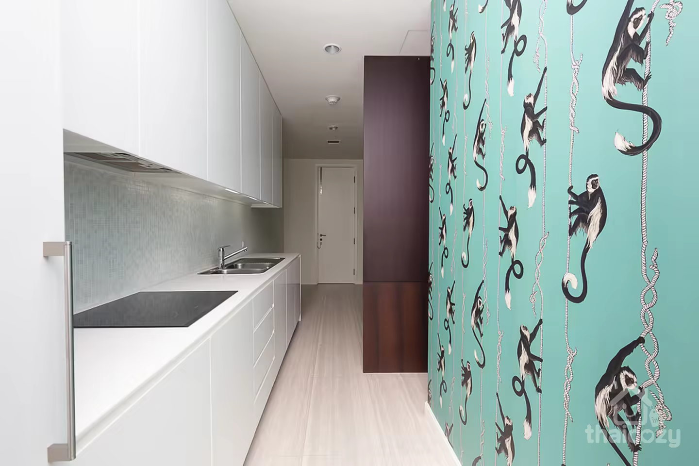 An elegance 2 bedrooms unit on prime area and very close to BTS Rajdamri photo 2