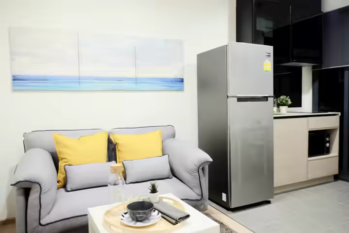 ONE bedroom condo for SALE & RENT  located in Rama 9 and near MRT Rama 9
