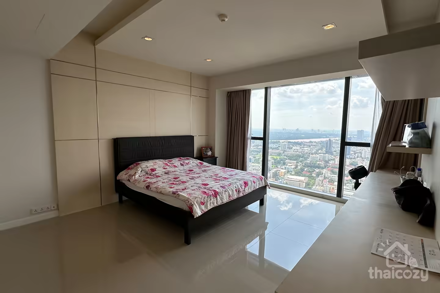 เดอะ เมท ใจกลางสาทร ใกล้ BTS ช่องนนทรี photo 2