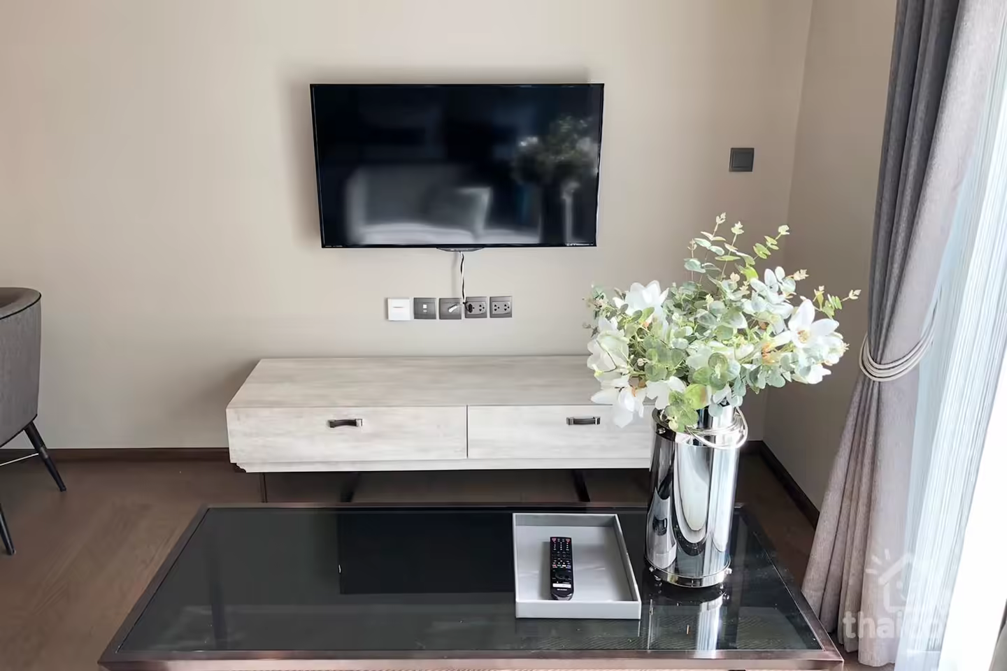 300m to Chidlom luxury freehold condo photo 1