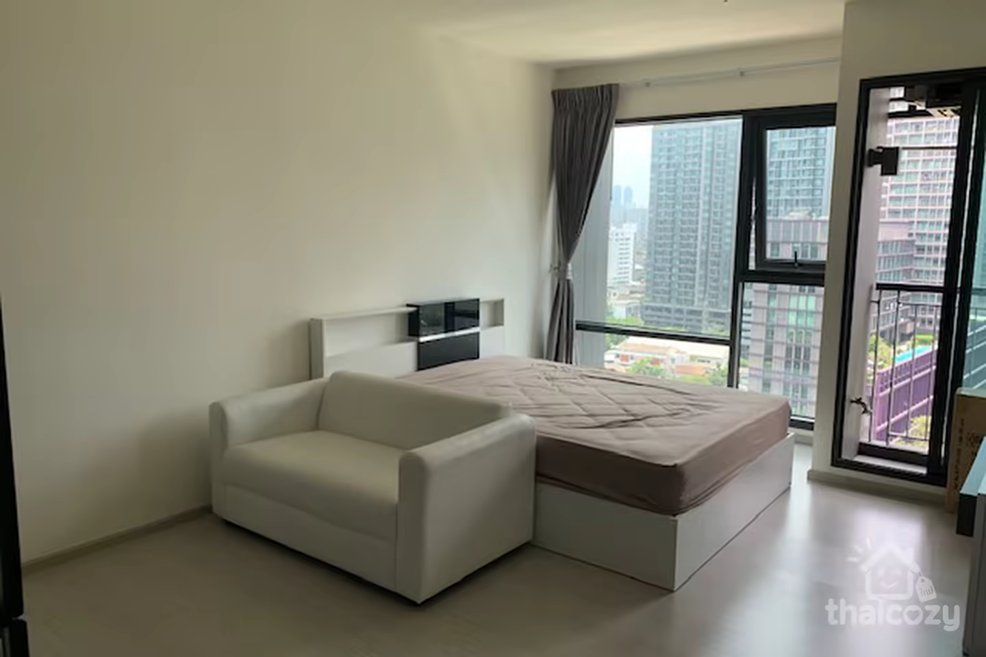 Rhythm Sukhumvit 36-38, condo près BTS Thonglor photo 2