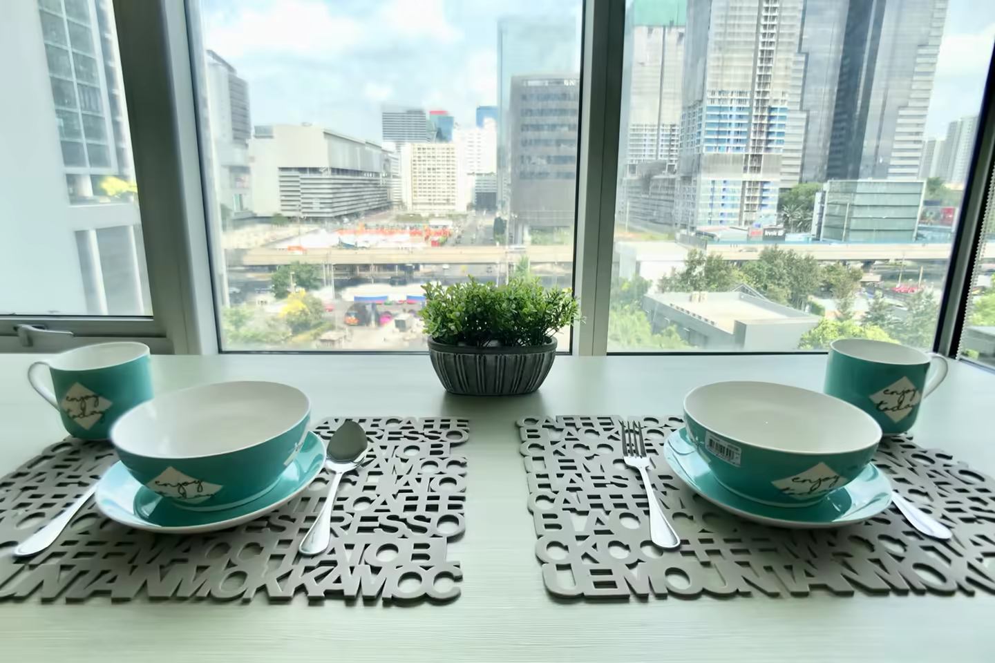 Set on a sought-after location on Rama 9 that is the new popular area in Bangkok photo 1