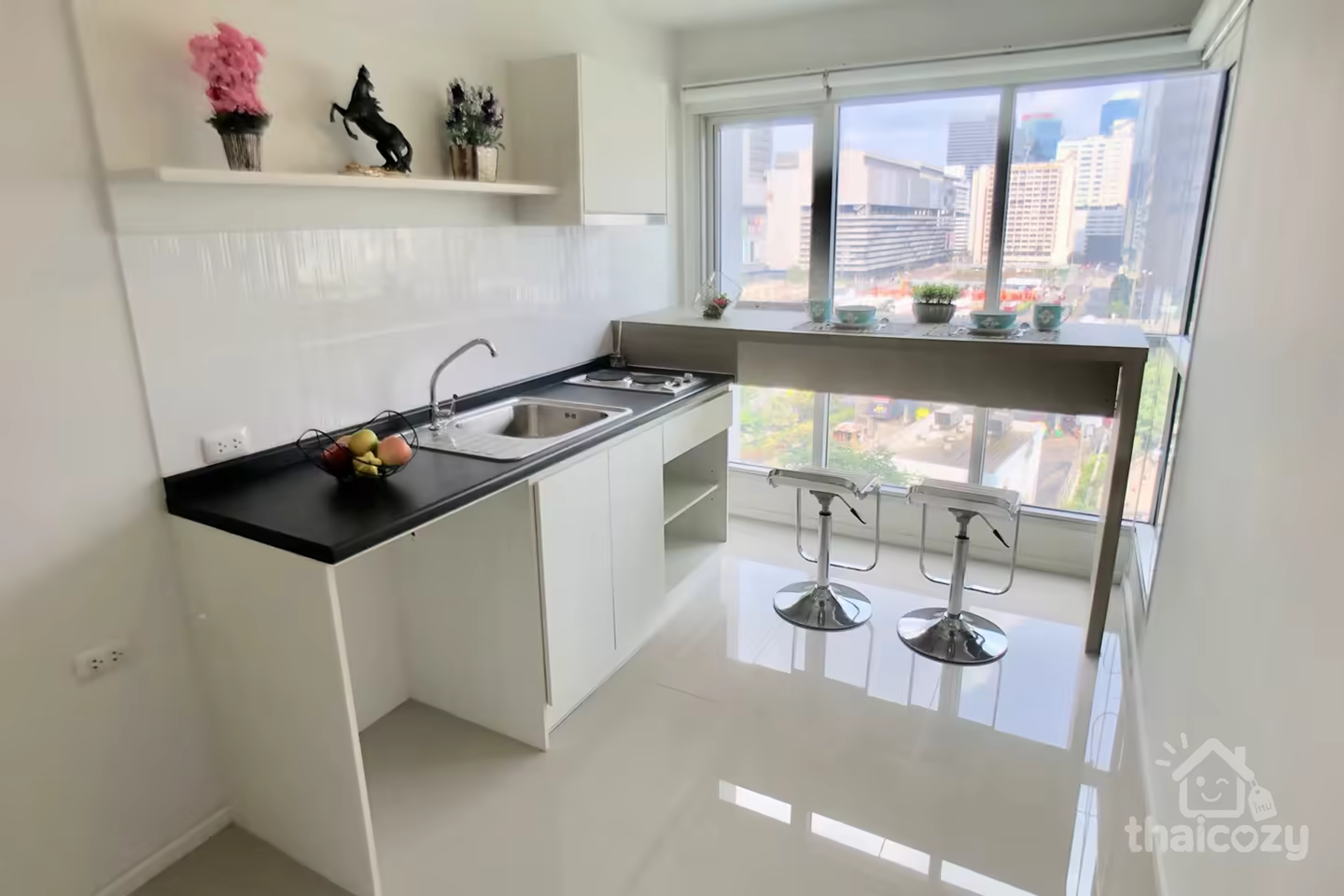 Set on a sought-after location on Rama 9 that is the new popular area in Bangkok photo 2