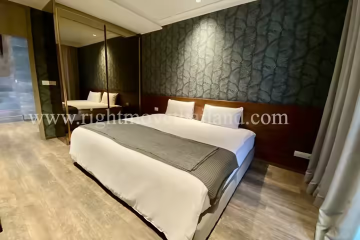 ให้เช่า Noble Ploenchit ด duplex Penthouse 178 ตร.ม. 3 ห้องนอน